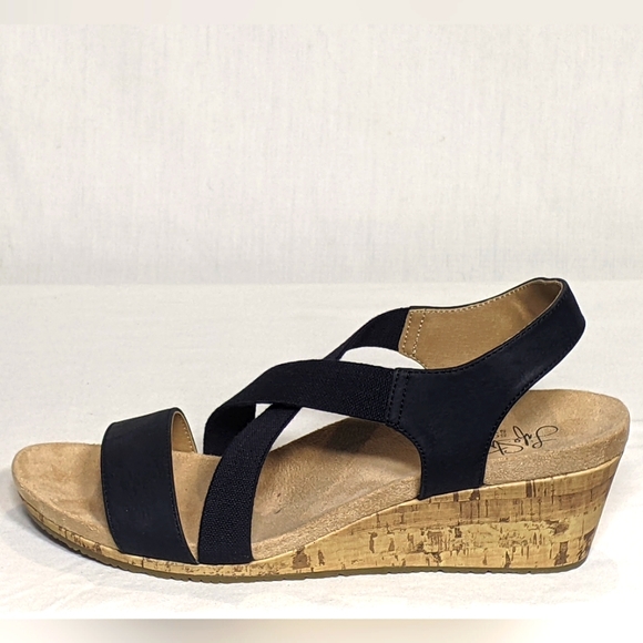 NEW Life Stride Women's Mexico Wedge Sandal Sz 10 - Picture 1 of 4